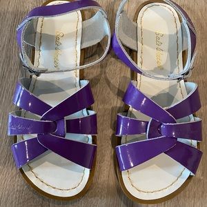 Salt water sandals purple size 5